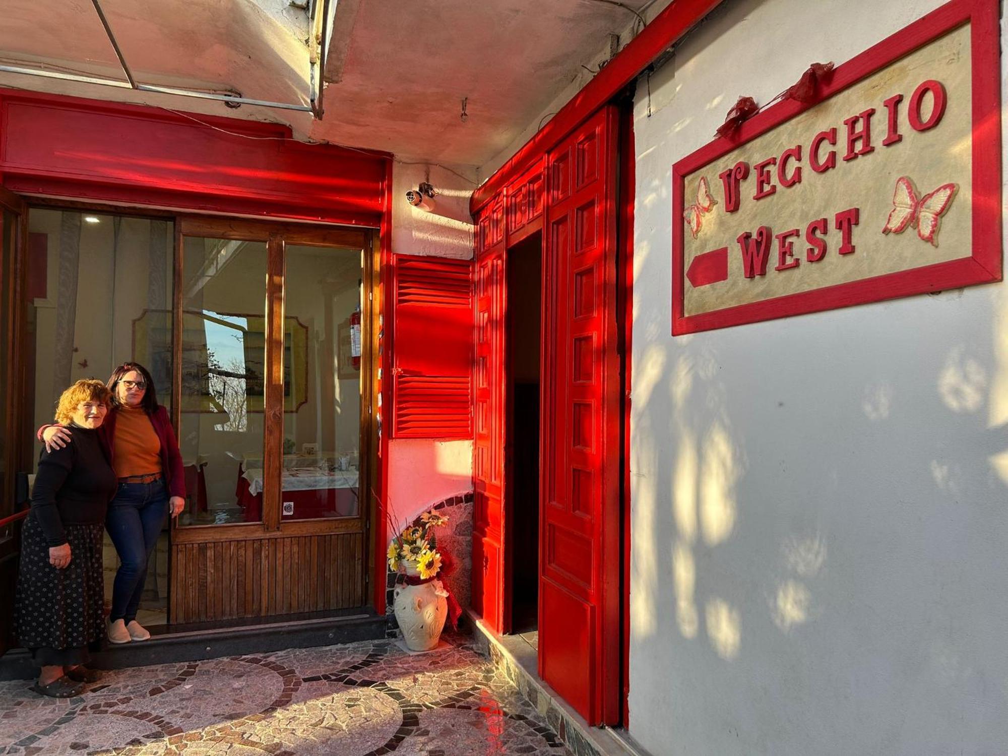 Bed and Breakfast Vecchio West Аджерола Екстер'єр фото